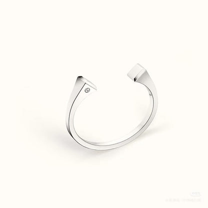 [Zalyn Jewelry]CLOU DE FORGE SQUARE CONE STUDS OPEN CUFF ONE SIZE