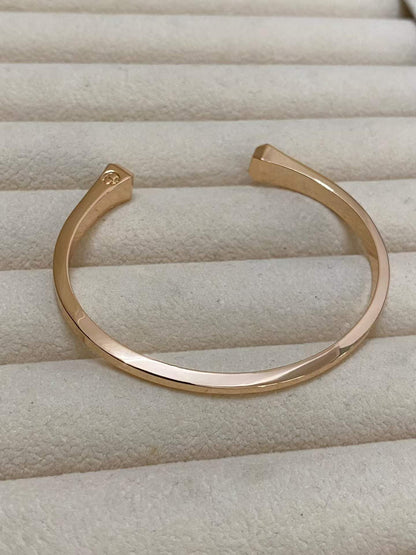 [Zalyn Jewelry]CLOU DE FORGE SQUARE CONE STUDS OPEN CUFF ONE SIZE