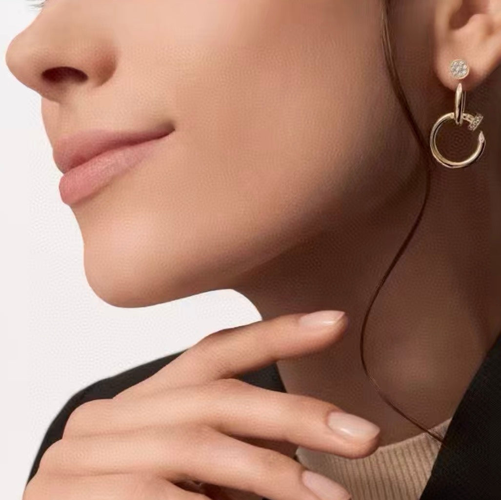[Zalyn Jewelry]NAIL COLLECTION DIAMOND SET DOUBLE HOOP EARRINGS
