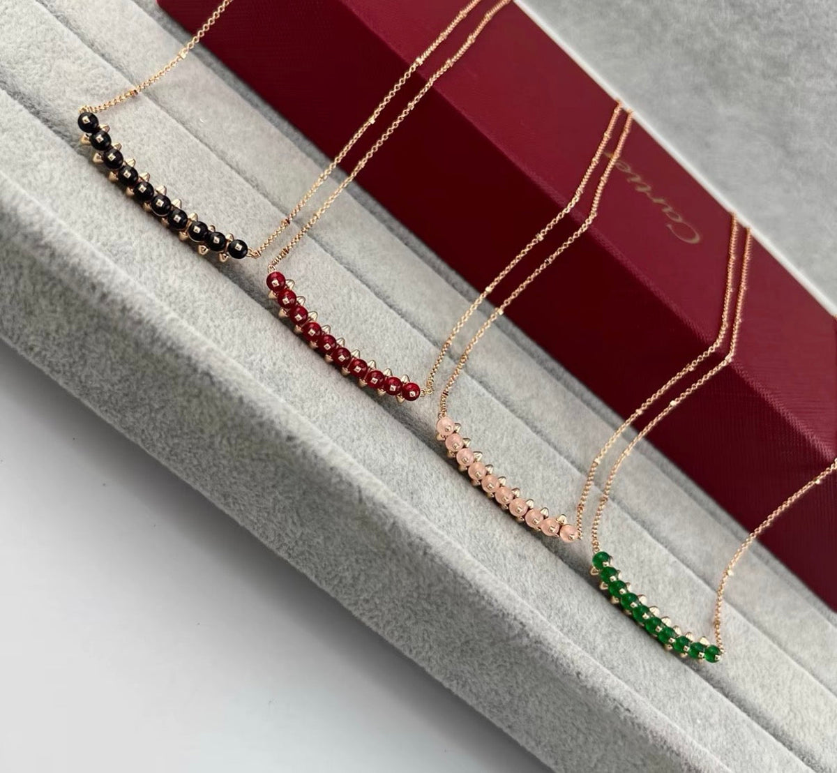 [Zalyn Jewelry]CLASH COLLECTION AGATE CHALCEDONY STUD NECKLACE