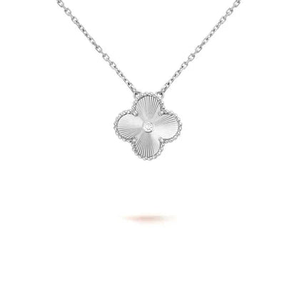 [Zalyn Jewelry ]CLOVER  15MM DIAMOND LASER NECKLACE SILVER