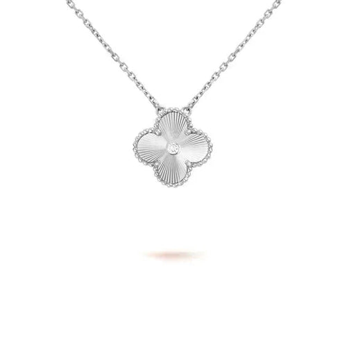 [Zalyn Jewelry ]CLOVER  15MM DIAMOND LASER NECKLACE SILVER