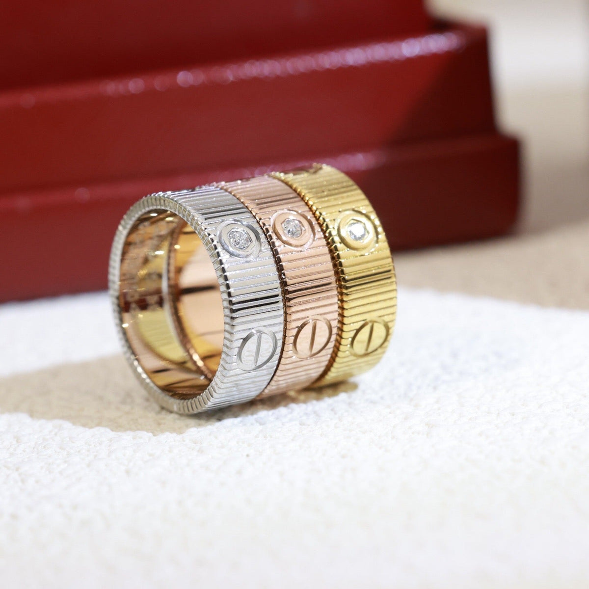 [Zalyn Jewelry]LOVE 6.5MM UNLIMITED 3 DIAMONDS RING