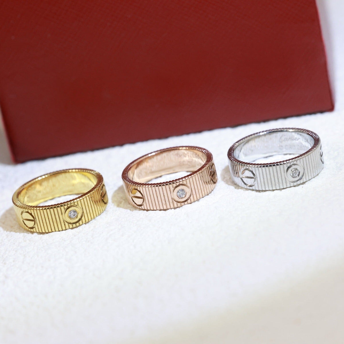 [Zalyn Jewelry]LOVE 6.5MM UNLIMITED 3 DIAMONDS RING