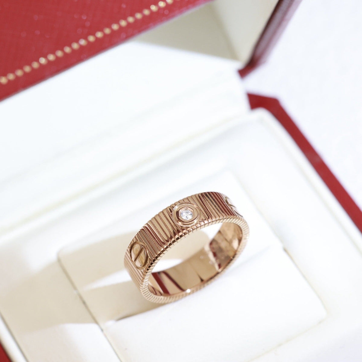 [Zalyn Jewelry]LOVE 6.5MM UNLIMITED 3 DIAMONDS RING
