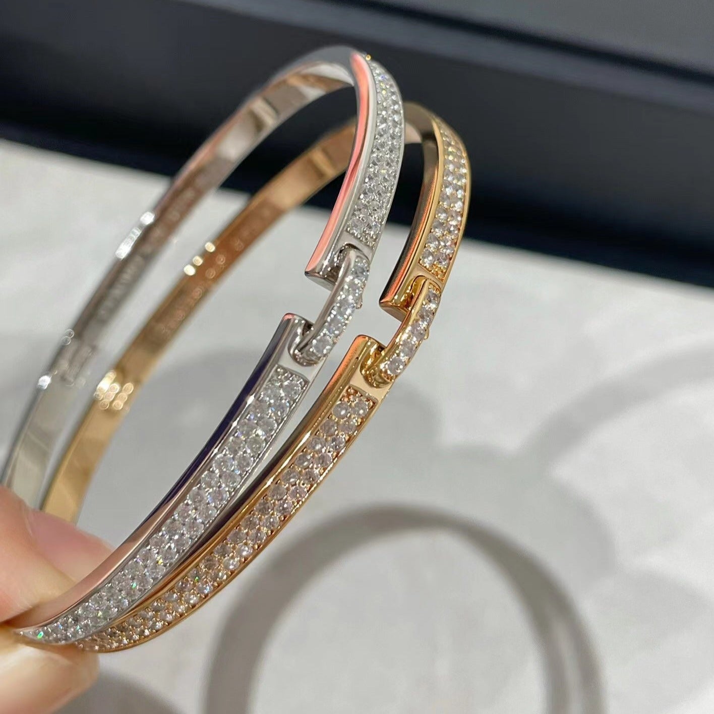 [Zalyn]LIENS VIDENCE DIAMOND PAVED BRACELET
