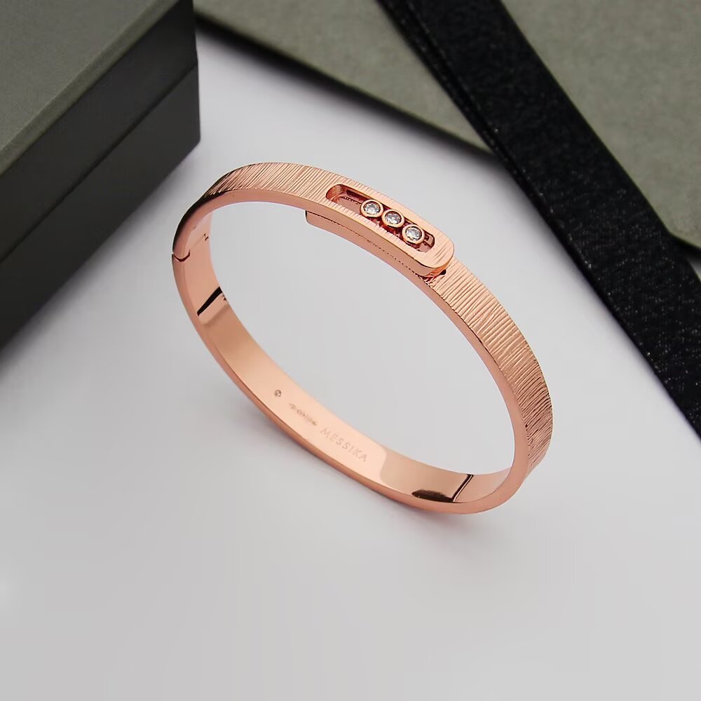 [Zalyn]MOVE NOA CISELÉ BANGLE BRACELET