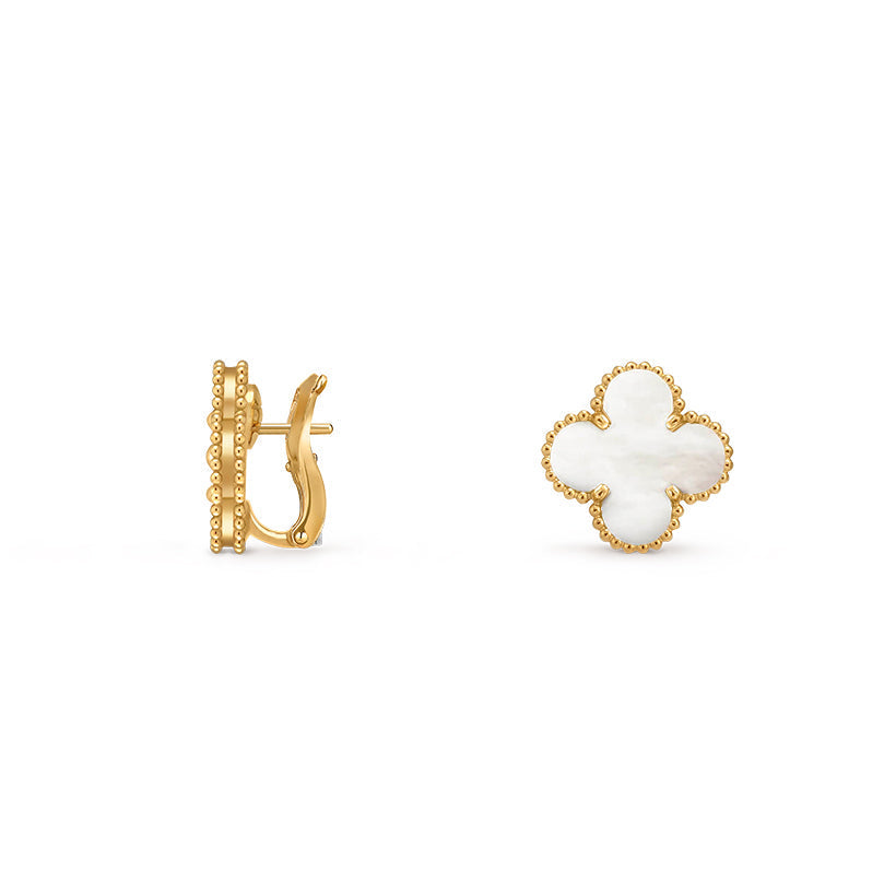 [Zalyn]15MM CLOVER FLOWER STUD EARRINGS GOLD COLLECTION