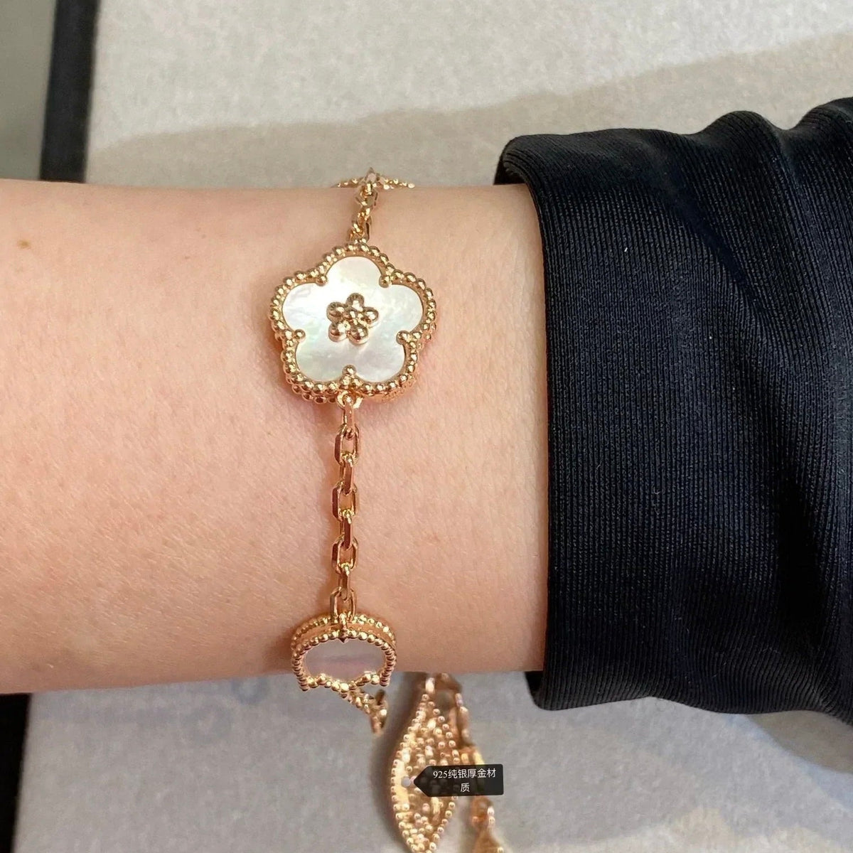 [Zalyn Jewelry ]LUCKY SPRING 5 MOTIF BRACELET