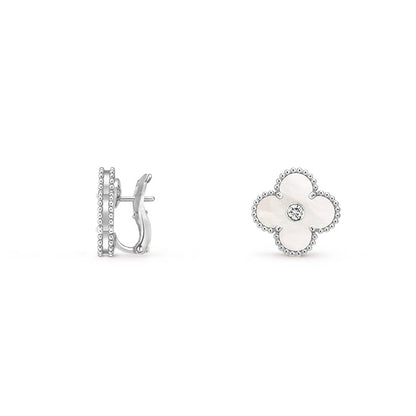 [Zalyn]15MM CLOVER FLOWER STUD EARRINGS DIAMOND-WHITE GOLD COLLECTION