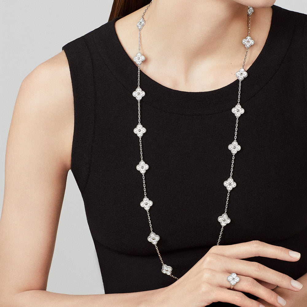 [Zalyn Jewelry ]CLOVER 20 MOTIFS  LASER SILVER