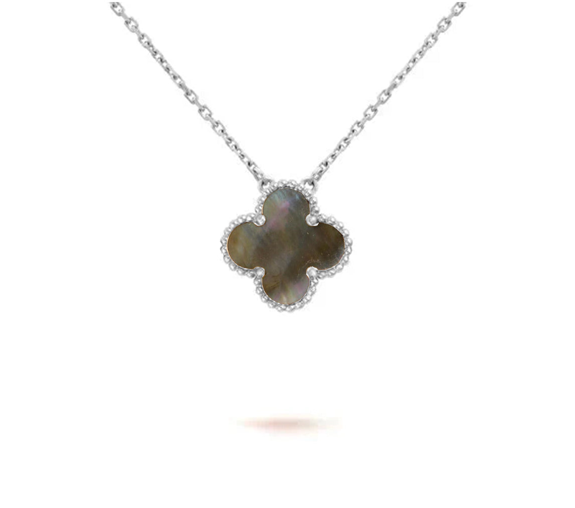 [Zalyn]15MM CLOVER FLOWER PENDANT NECKLACE WHITE GOLD COLLECTION