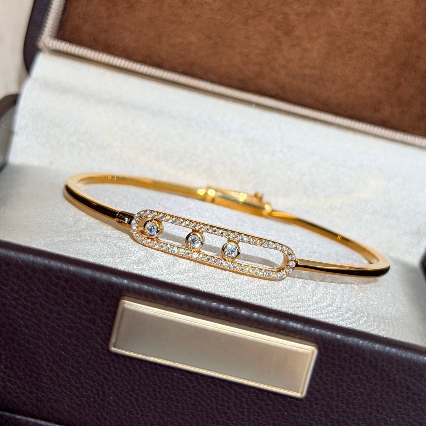 [Zalyn]MOVE PAVÉ DIAMOND BANGLE BRACELET M