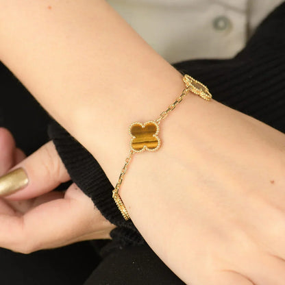 [Zalyn]LUCKY CLOVER 5-MOTIF BRACELET -  TIGER’S EYE COLLECTION