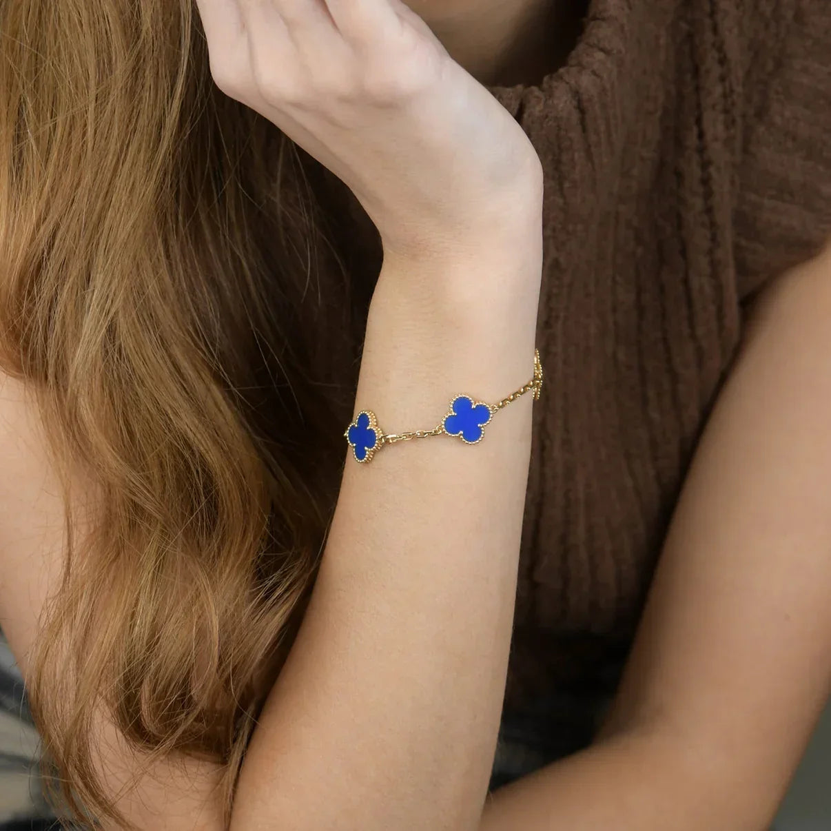 [Zalyn]LUCKY CLOVER 5-MOTIF BRACELET - BLUE AGATE COLLECTION