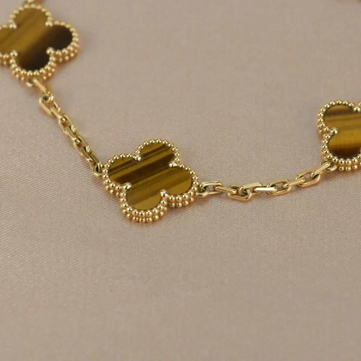 [Zalyn Jewelry ] CLOVER 5 MOTIFS TIGER EYE BRACELET COLLECTION