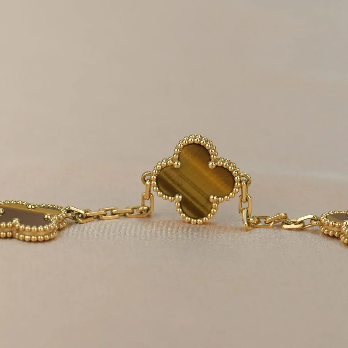 [Zalyn Jewelry ] CLOVER 5 MOTIFS TIGER EYE BRACELET COLLECTION