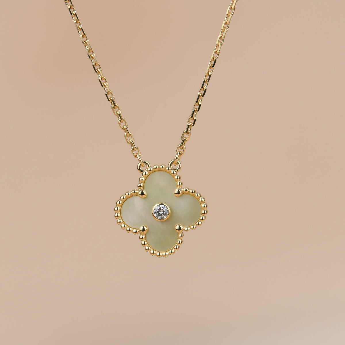 [Zalyn Jewelry ]CLOVER 15MM DIAMOND GOLD MOTHER OF PEARL NECKLACE