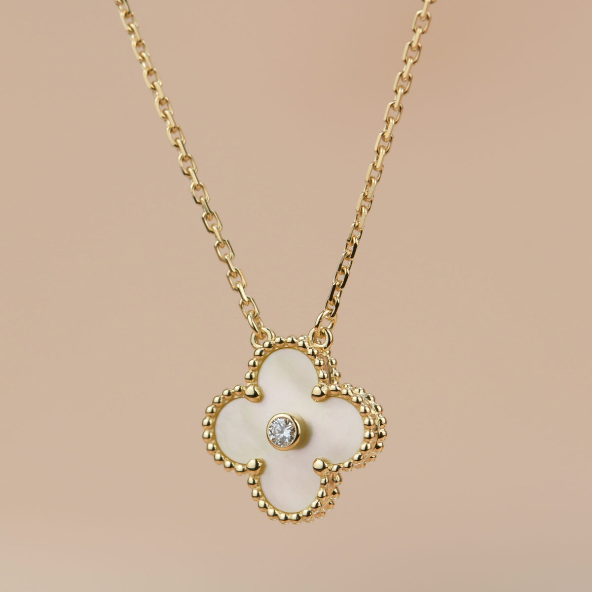 [Zalyn Jewelry ]CLOVER 15MM DIAMOND GOLD MOTHER OF PEARL NECKLACE