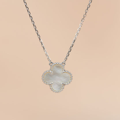 [Zalyn Jewelry ]CLOVER  15MM WHITE MOTHER-OF-PEARL SILVER