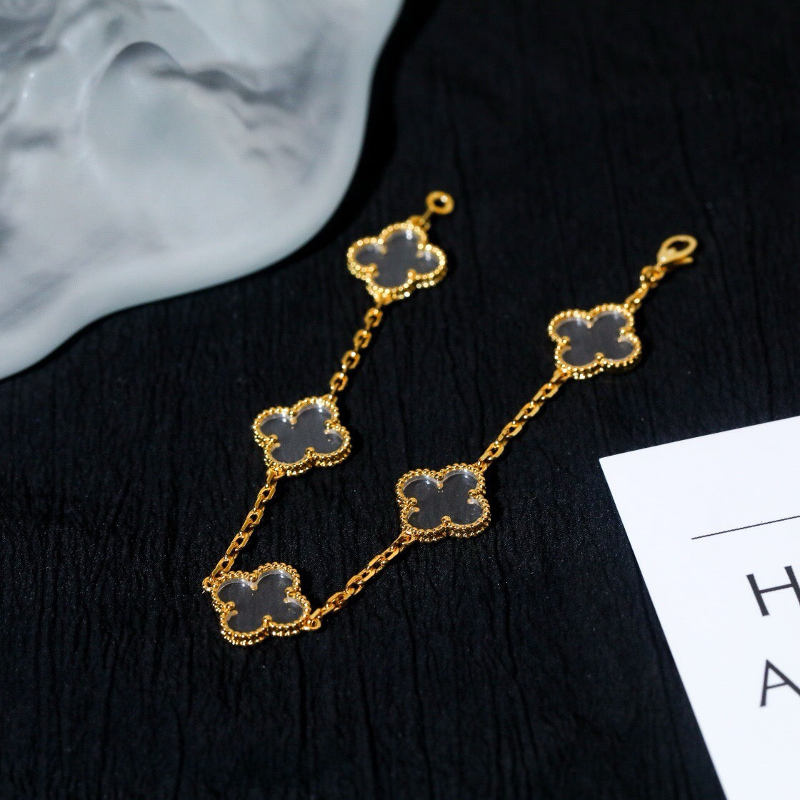 [Zalyn Jewelry ]CLOVER 5 MOTIF ROCK CRYSTAL BRACELET