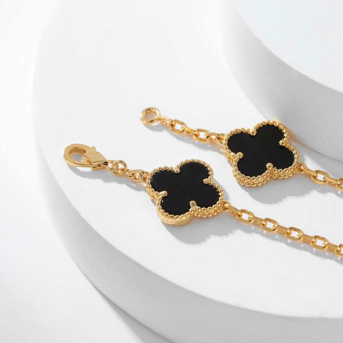 [Zalyn Jewelry ]CLOVER 10 MOTIFS ONYX NECKLACE
