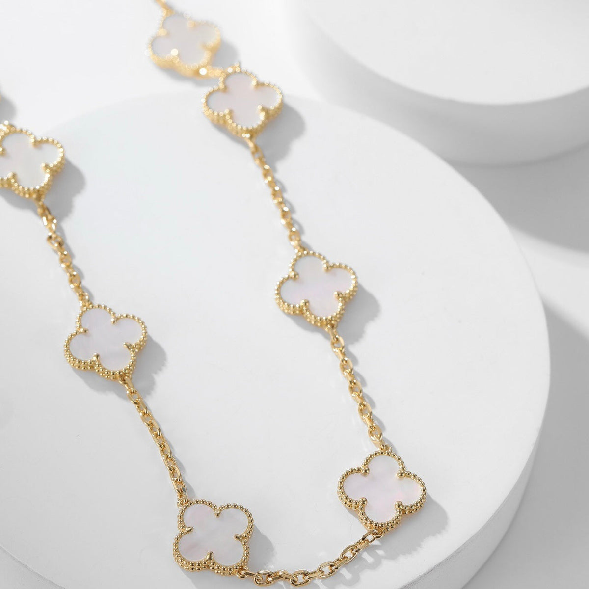 [Zalyn Jewelry ]CLOVER 10 MOTIFS WHITE MOTHER OF PEARL NECKLACE