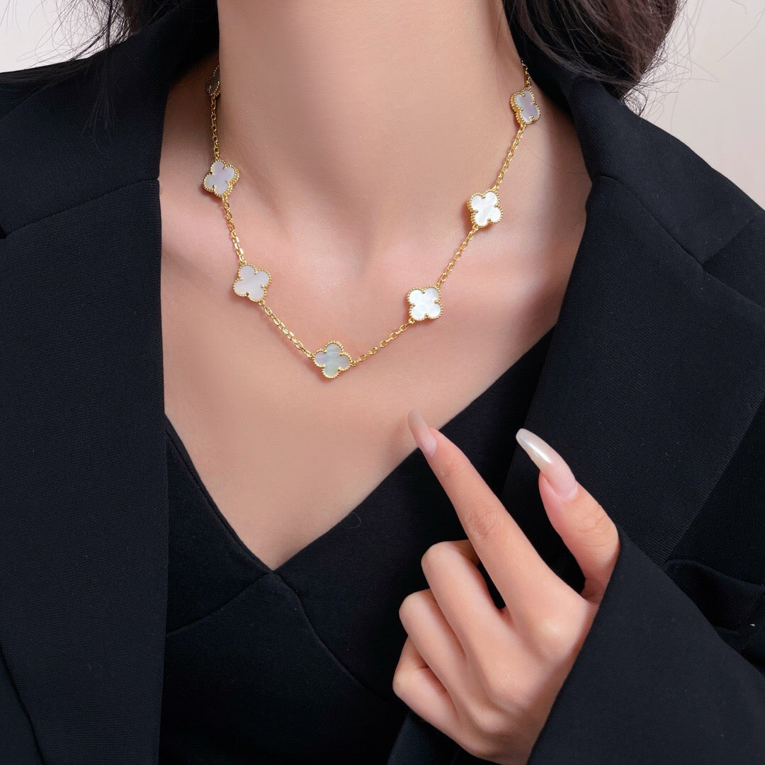 [Zalyn Jewelry ]CLOVER 10 MOTIFS WHITE MOTHER OF PEARL NECKLACE
