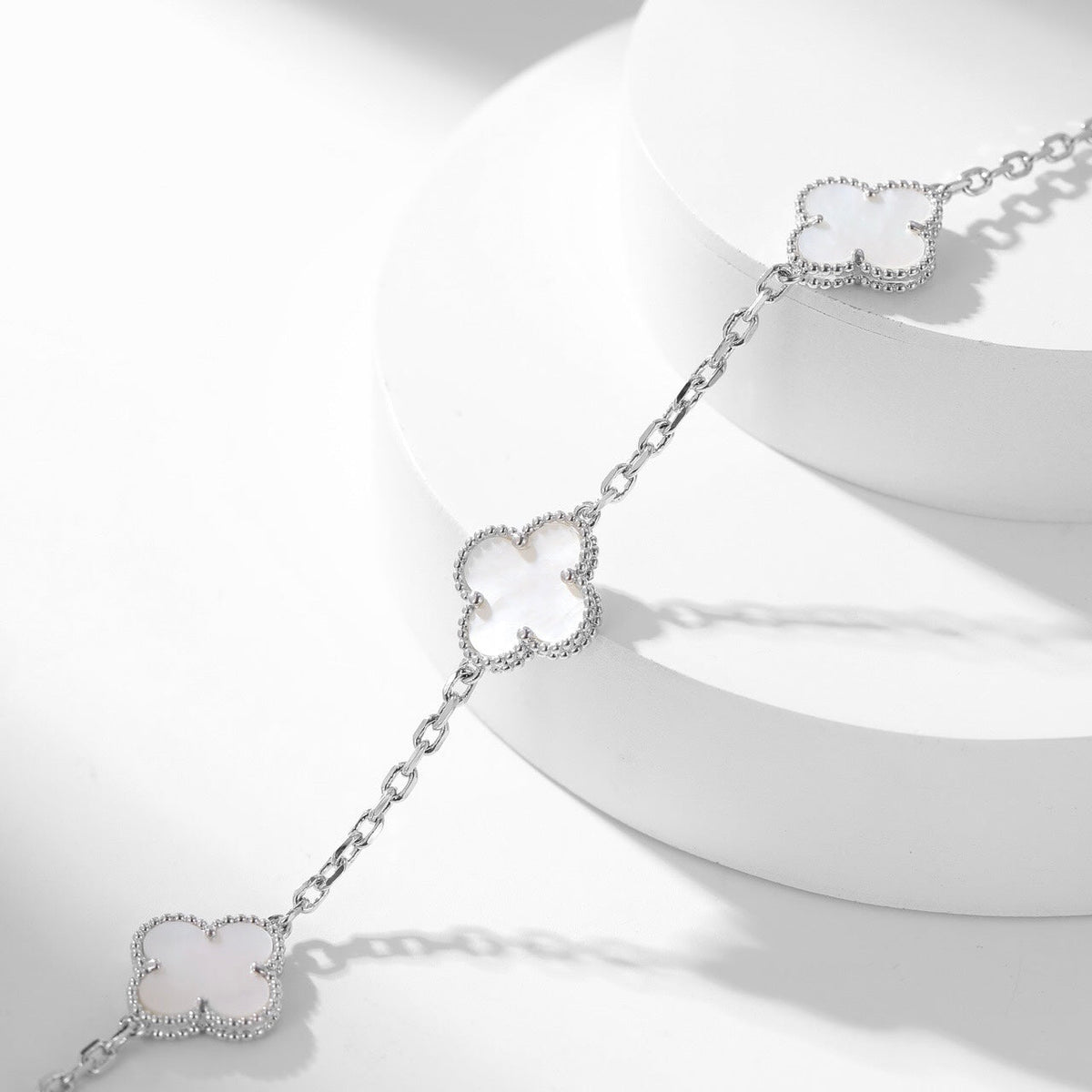 [Zalyn Jewelry ]CLOVER 10 MOTIFS WHITE MOTHER OF PEARL NECKLACE