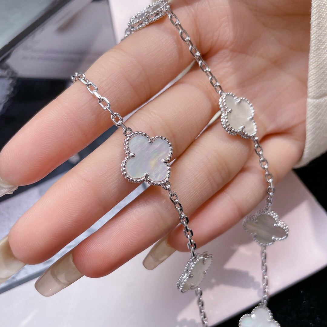 [Zalyn Jewelry ]CLOVER 10 MOTIFS WHITE MOTHER OF PEARL NECKLACE