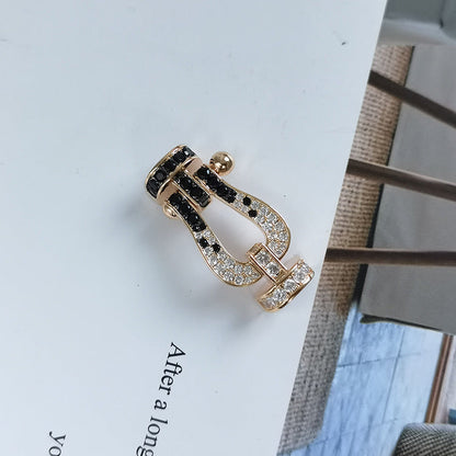 [Zalyn]FORCE LARGE HORSESHOE BLACK & WHITE DIAMOND BRACELET - WHITE GOLD