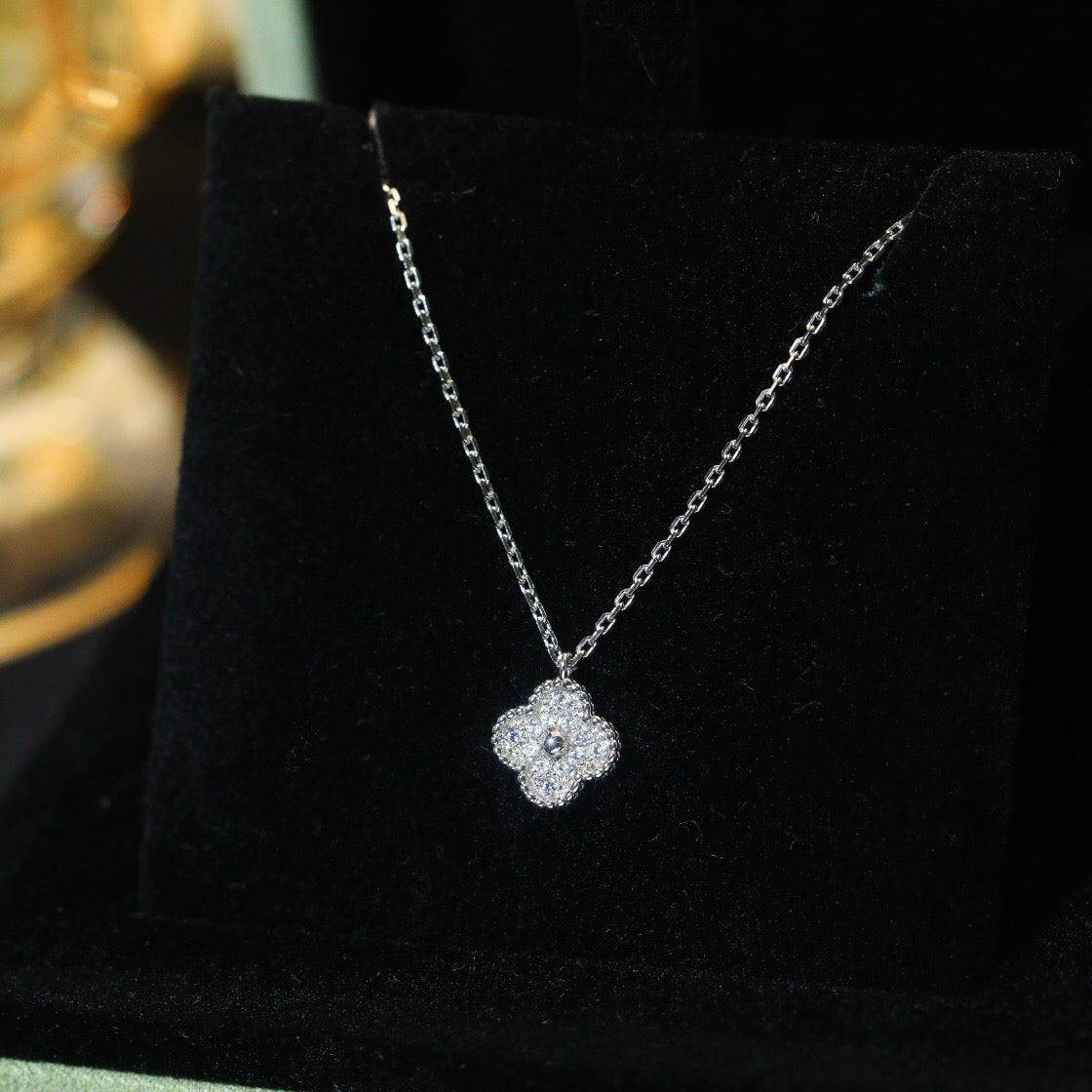 [Zalyn Jewelry ]CLOVER MINI 9.5MM PENDANT DIAMOND NECKLACE