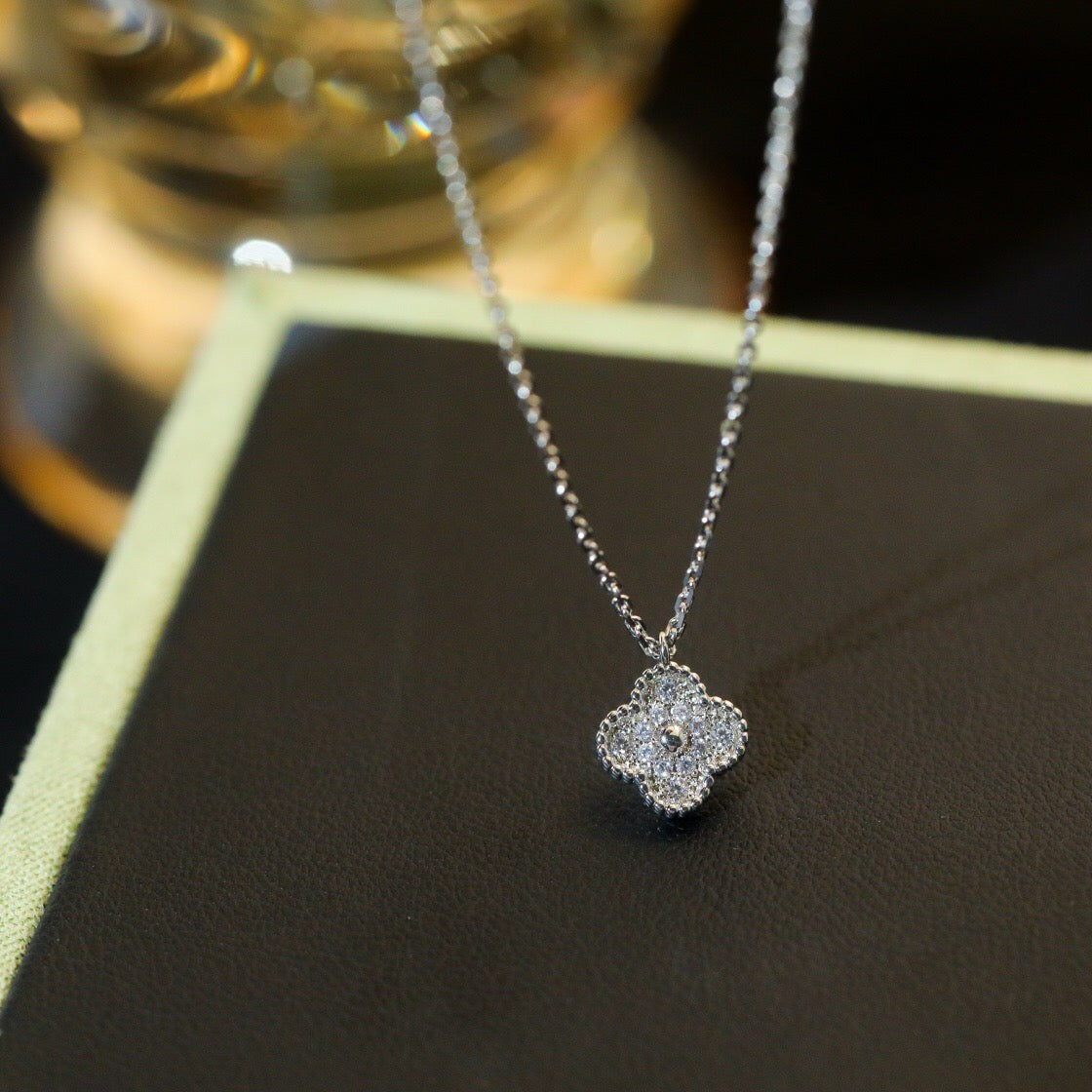 [Zalyn Jewelry ]CLOVER MINI 9.5MM PENDANT DIAMOND NECKLACE