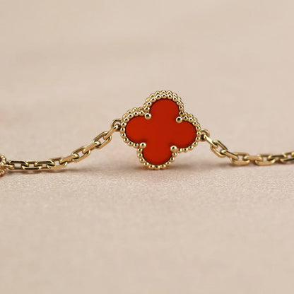 [Zalyn]LUCKY CLOVER 5-MOTIF BRACELET - RED CARNELIAN COLLECTION
