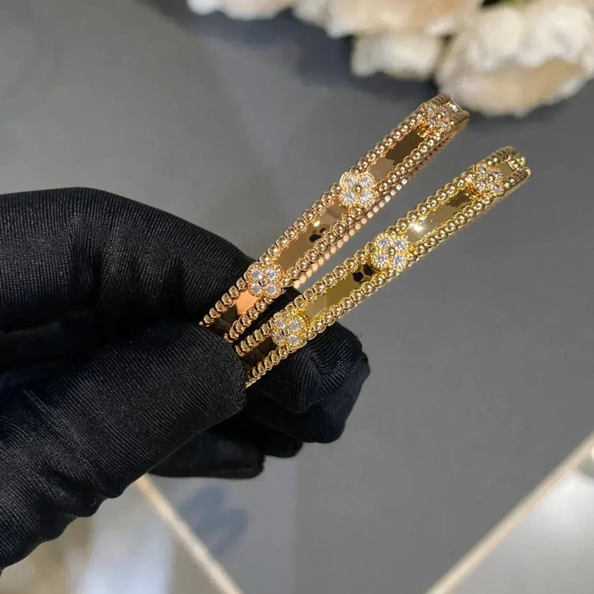 [Zalyn Jewelry ]CLOVER BRACELET 4MM DIAMONDS
