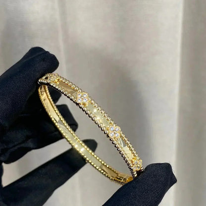 [Zalyn Jewelry ]CLOVER BRACELET 4MM DIAMONDS