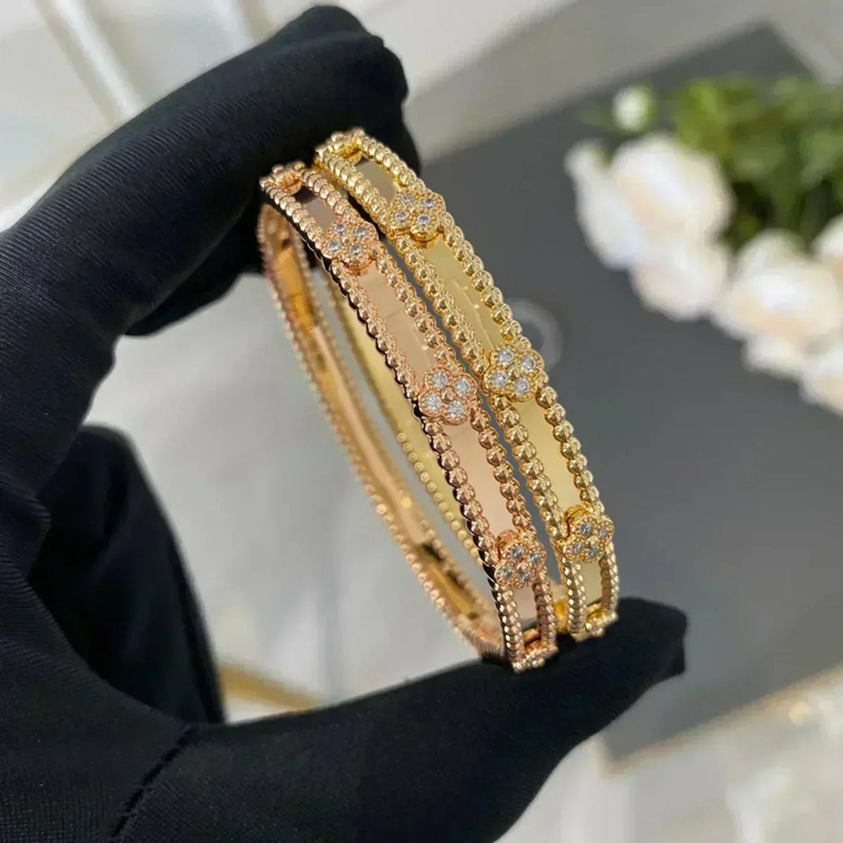 [Zalyn Jewelry ]CLOVER BRACELET 4MM DIAMONDS