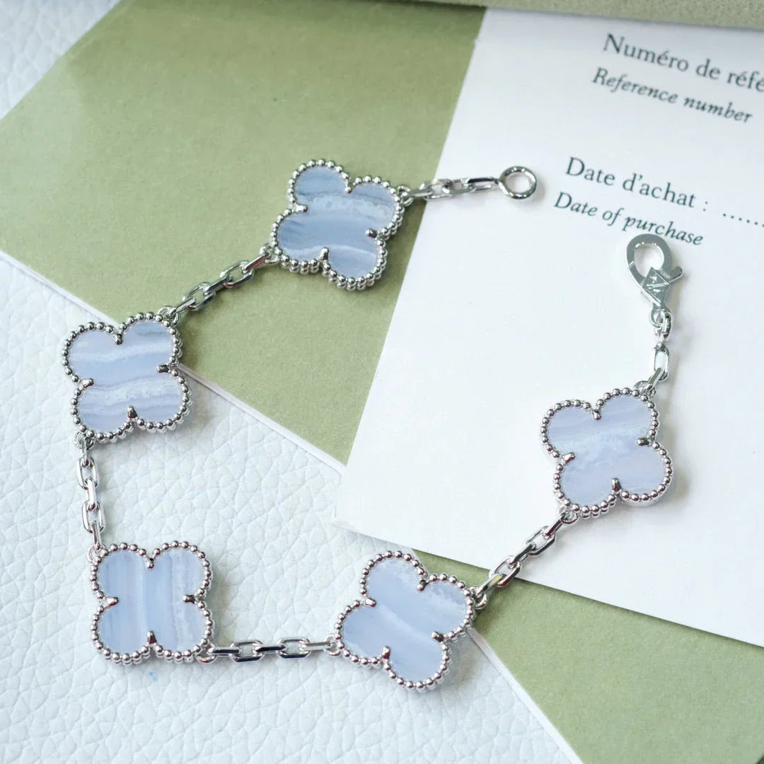 [Zalyn]LUCKY CLOVER 5-MOTIF BRACELET - PURPLE CHALCEDONY COLLECTION