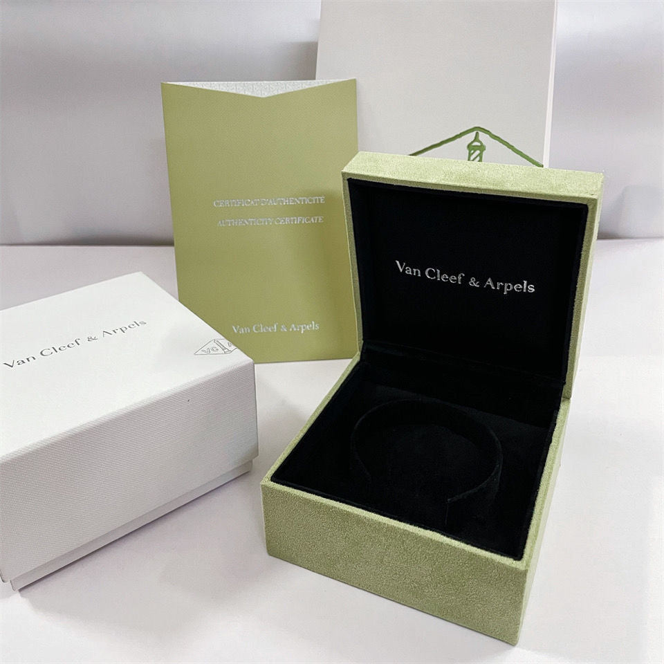[Zalyn]CLOVER BRAND JEWELRY BOX