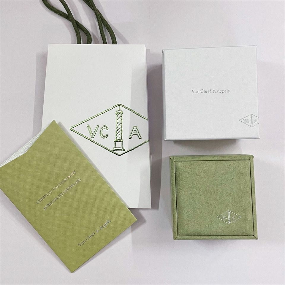 [Zalyn]CLOVER BRAND JEWELRY BOX