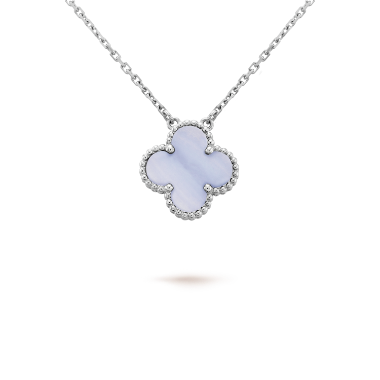 [Zalyn Jewelry ]CLOVER 15MM BLUE CHALCEDONY NECKLACE SILVER