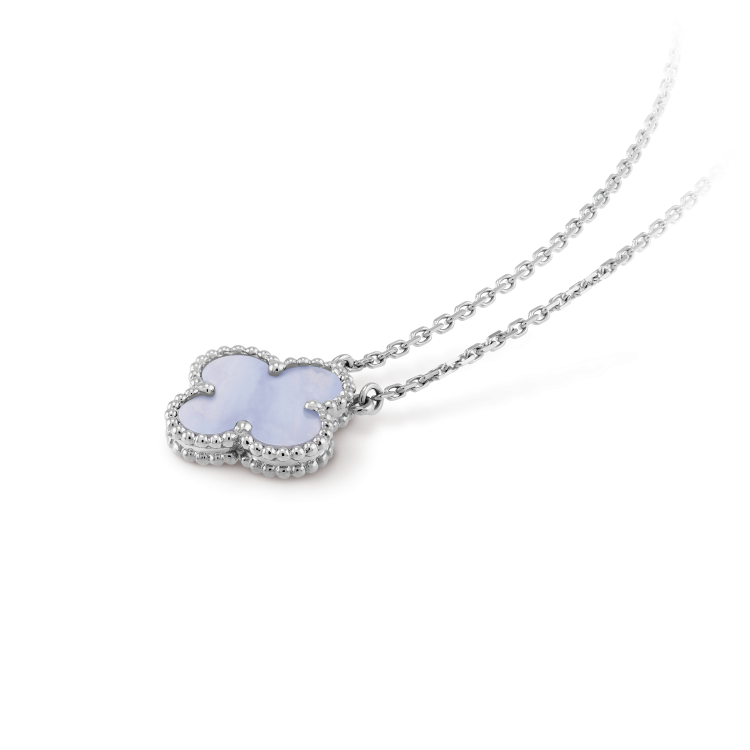 [Zalyn Jewelry ]CLOVER 15MM BLUE CHALCEDONY NECKLACE SILVER