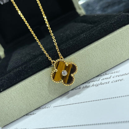 [Zalyn Jewelry ]CLOVER 15MM DIAMOND AND YELLOW TIGER'S EYE AGATE necklace