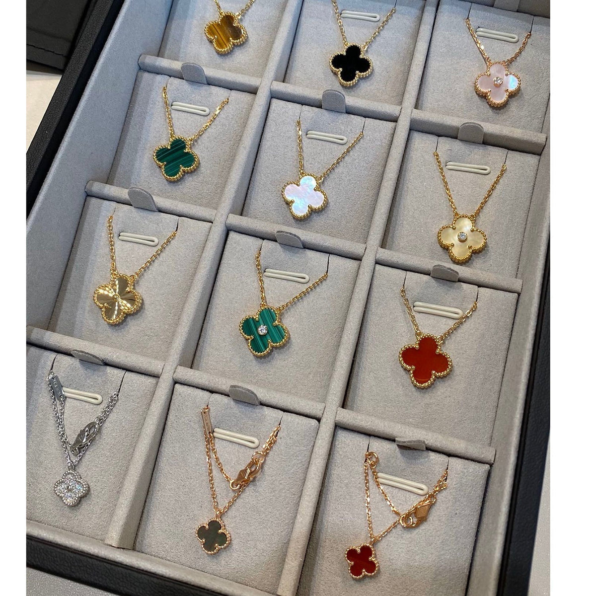[Zalyn Jewelry ]CLOVER 15MM LASER NECKLACE SILVER