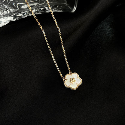 [Zalyn Jewelry ]LUCKY  WHITE MOP  PLUM BLOSSOM NECKLACE