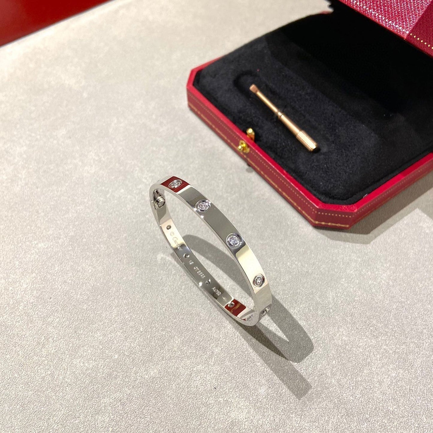 [Zalyn]CLASSIC 6.1MM LOVE BANGLE - 10-DIAMOND