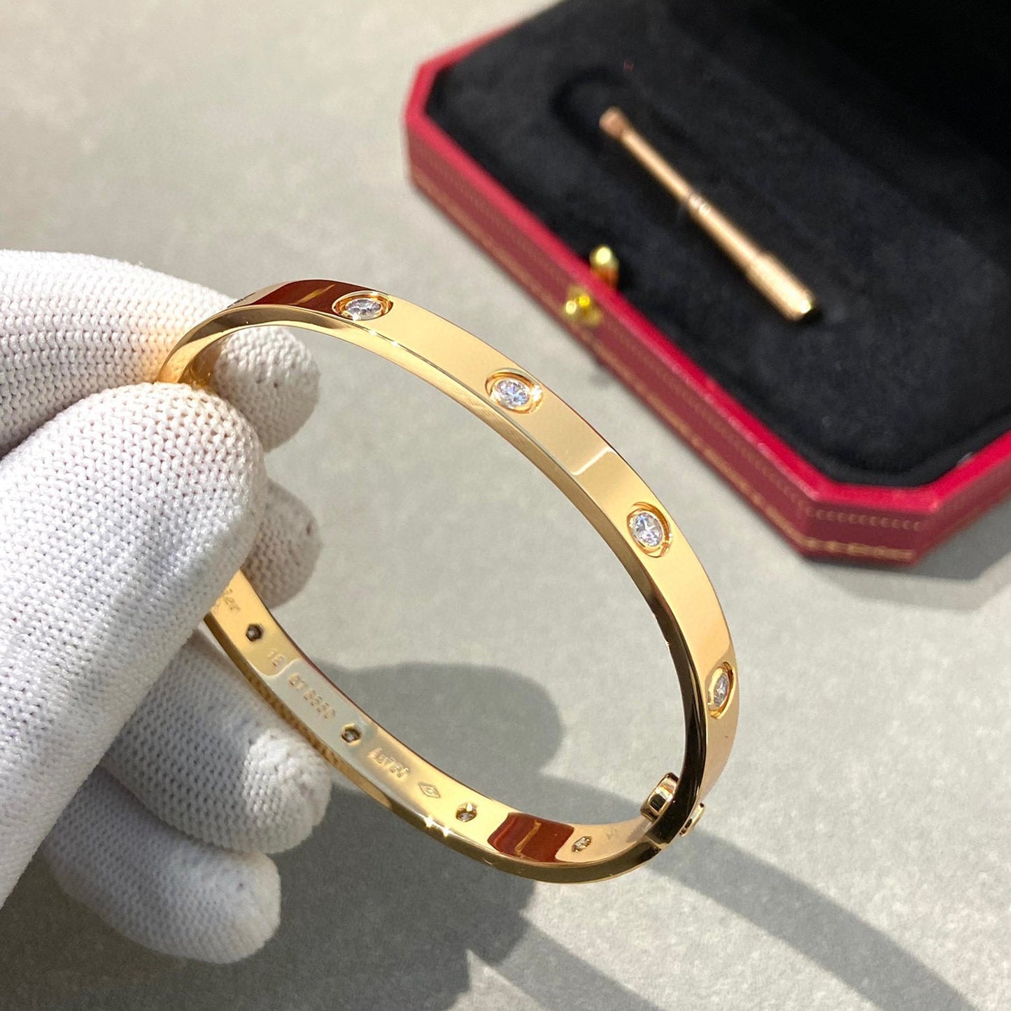 [Zalyn]CLASSIC 6.1MM LOVE BANGLE - 10-DIAMOND