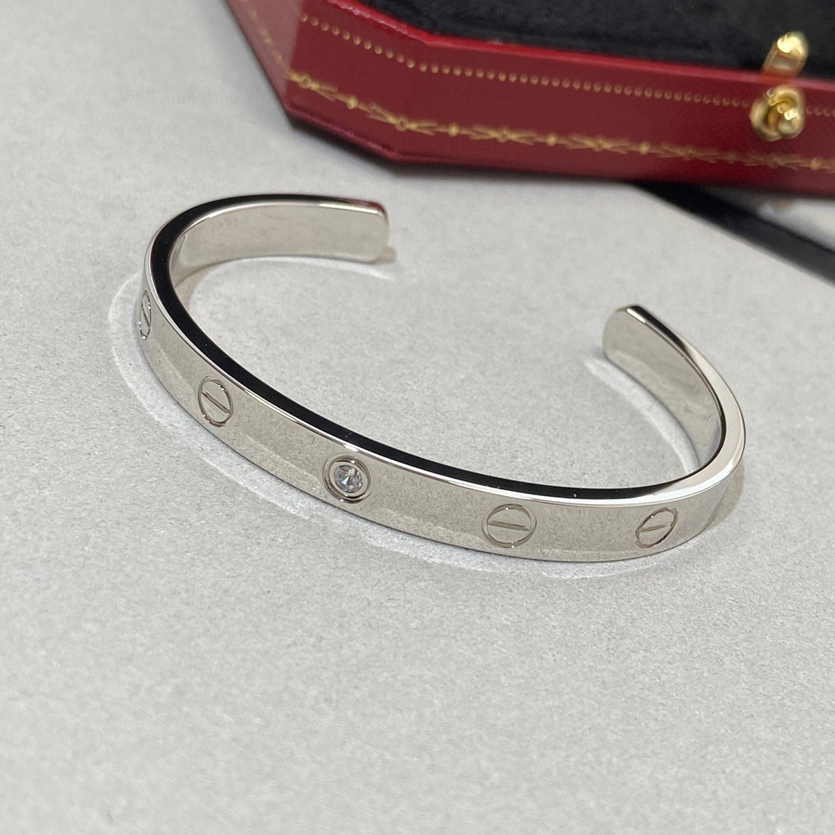 [Zalyn Jewelry ]LOVE BRACELET 6.1MM 1 DIAMOND OPEN CUFF