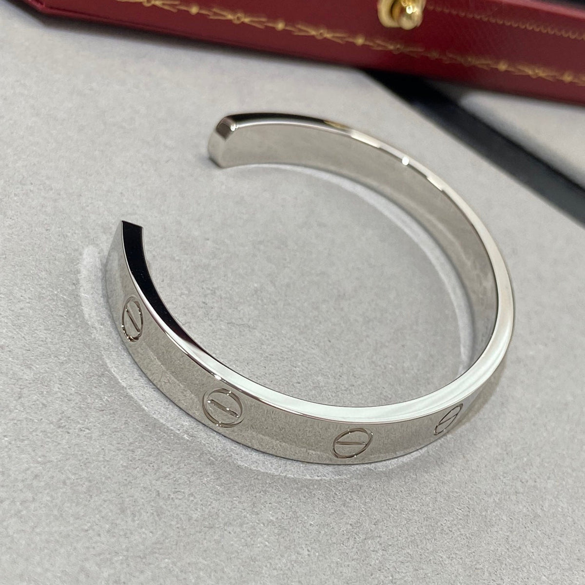 [Zalyn Jewelry ]LOVE BRACELET 6.1MM 1 DIAMOND OPEN CUFF