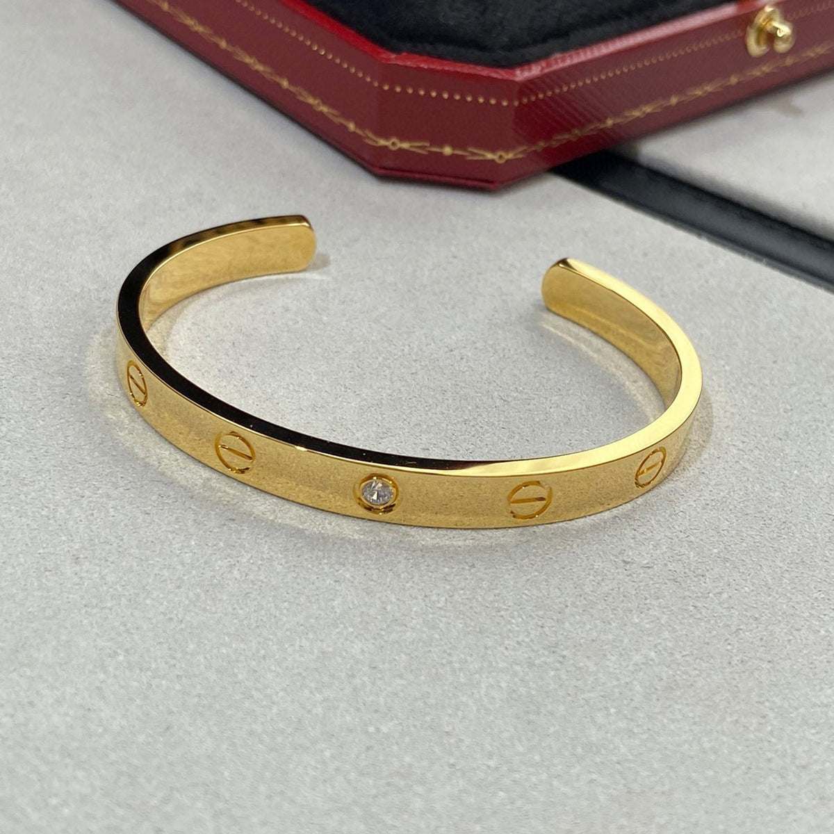[Zalyn Jewelry ]LOVE BRACELET 6.1MM 1 DIAMOND OPEN CUFF